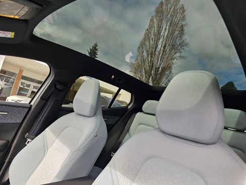 New 2025 Volvo EX30 Ultra w/ Protection Package Premier image 23