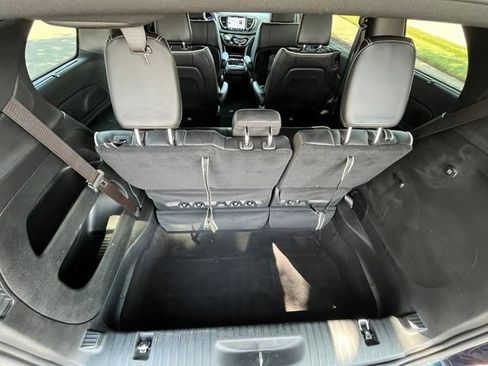 Used 2023 Chrysler Pacifica Limited w/ S Appearance Package AWD/4WD image 29