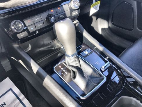 Used 2026 Jeep Compass Latitude image 19