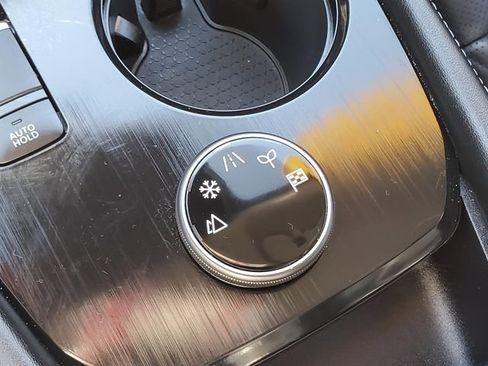 Certified 2024 Nissan Rogue Platinum image 22