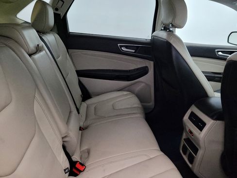 Used 2015 Ford Edge Titanium w/ Equipment Group 301A AWD/4WD image 19