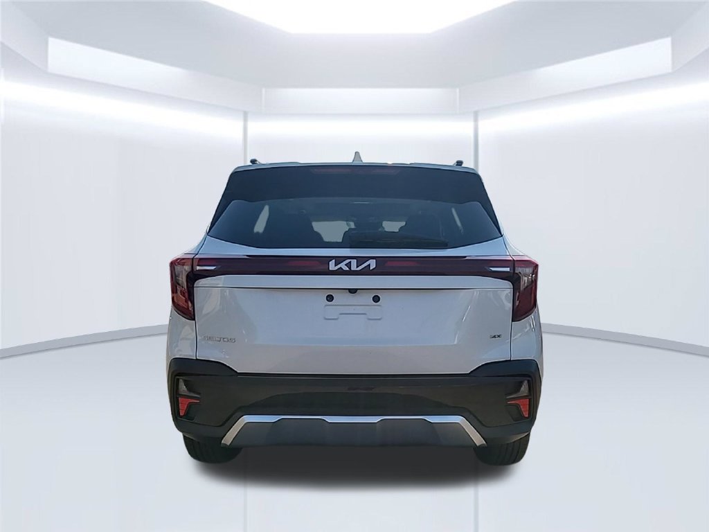Used 2024 Kia Seltos EX AWD/4WD image 7