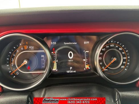 Used 2023 Jeep Gladiator Rubicon w/ Cold Weather Group AWD/4WD image 16