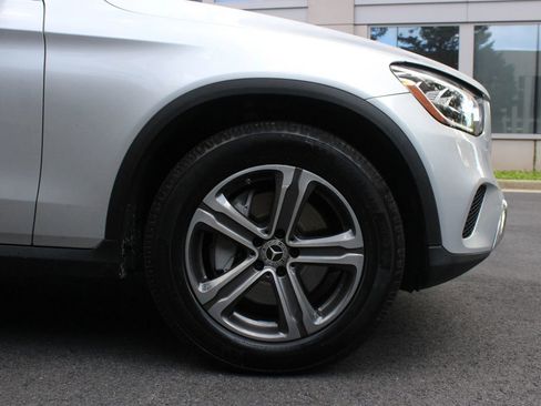 Used 2020 Mercedes-Benz GLC 300 4MATIC w/ Multimedia Package image 4