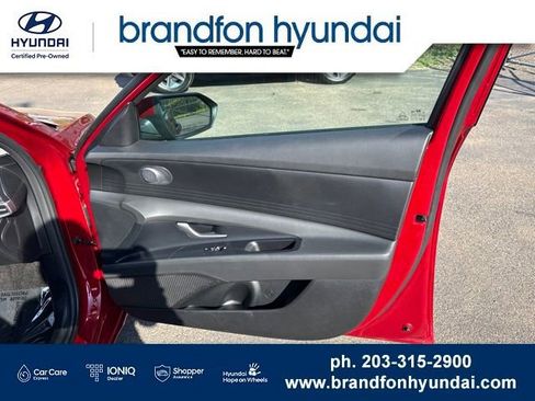 Certified 2026 Hyundai Elantra SE w/ Cargo Package FWD image 8