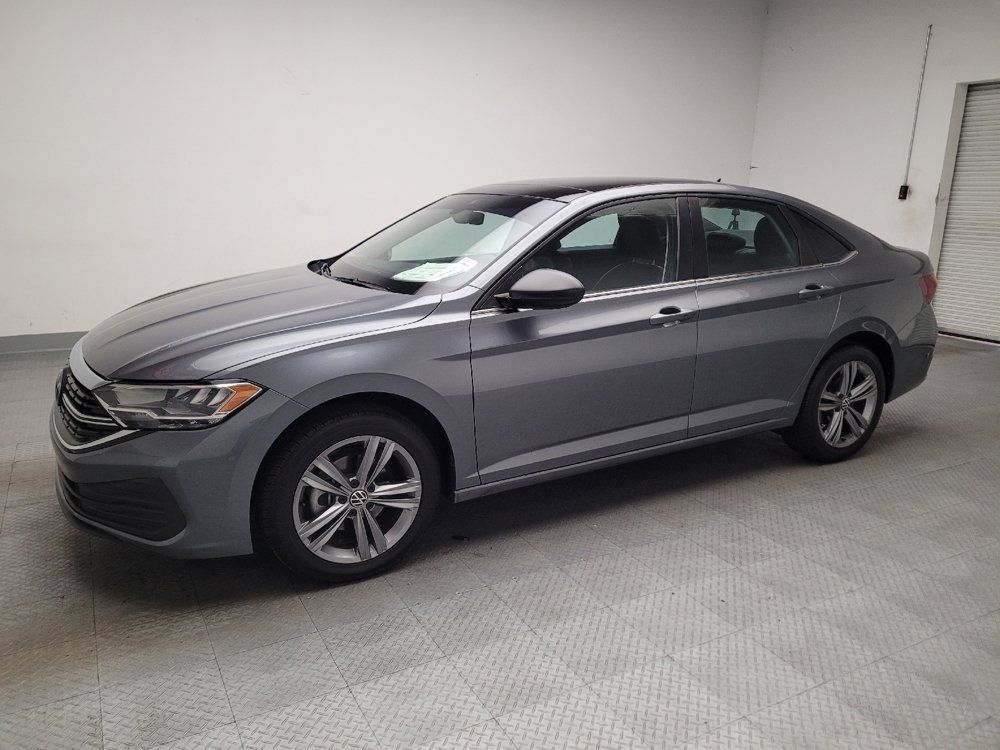 Used 2023 Volkswagen Jetta SE FWD image 2