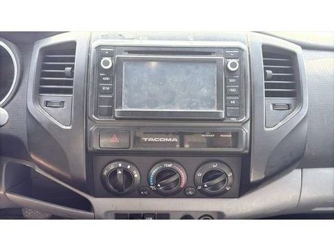 Used 2015 Toyota Tacoma PreRunner w/ Convenience Package RWD image 9