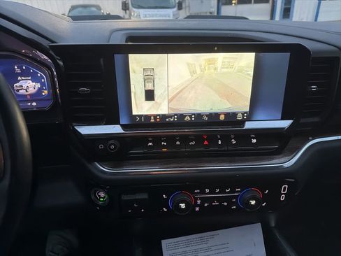 Used 2024 Chevrolet Silverado 1500 LT Trail Boss w/ LT Trail Boss Premium Package image 11