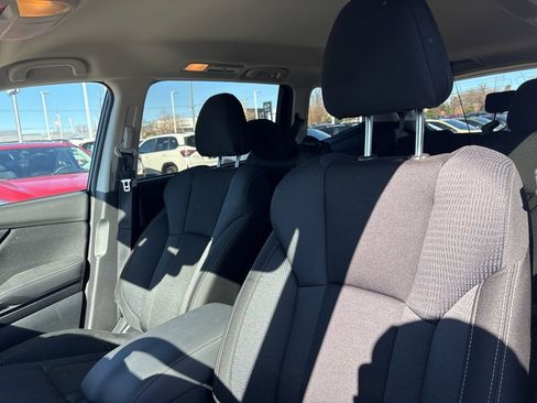 Used 2024 Subaru Ascent Premium w/ Convenience Package image 4