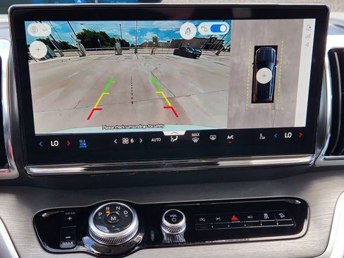 New 2026 Ford Expedition Platinum w/ Driver's Package AWD/4WD image 18