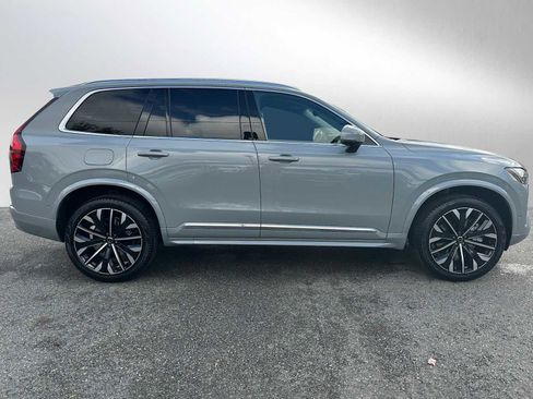 New 2026 Volvo XC90 T8 Plus image 2