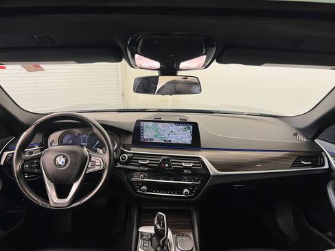 Used 2019 BMW 530e w/ Convenience Package image 15