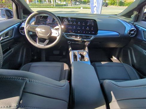 Used 2024 Chevrolet Equinox EV LT w/ LPO, Blackout Package FWD image 19