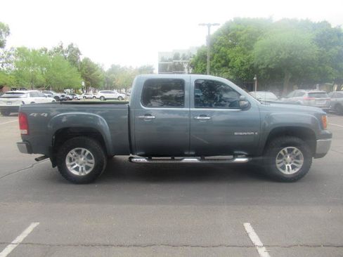 Used 2009 GMC Sierra 1500 SLE w/ Power Pack Plus AWD/4WD image 5