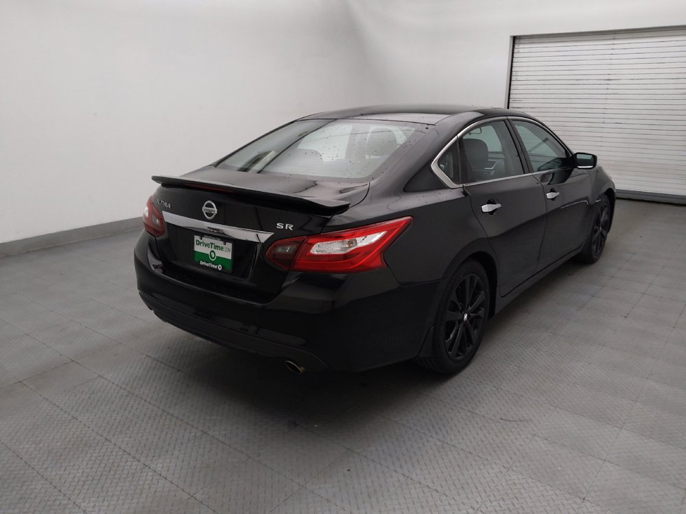 Used 2017 Nissan Altima 2.5 SR w/ Midnight Edition Package FWD image 9