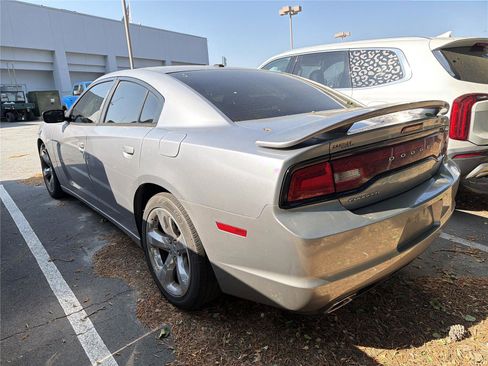 Used 2013 Dodge Charger SXT w/ Rallye Appearance Group RWD image 6