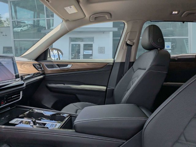 New 2026 Volkswagen Atlas SE FWD image 22
