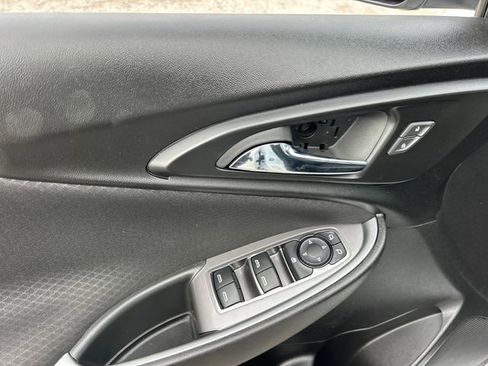 Used 2024 Chevrolet Malibu LT image 33