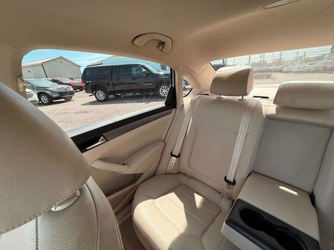 Used 2014 Volkswagen Passat TDI SE image 46