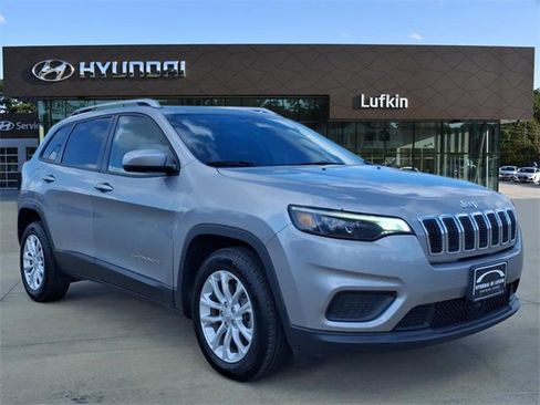 Used 2021 Jeep Cherokee Latitude image 1