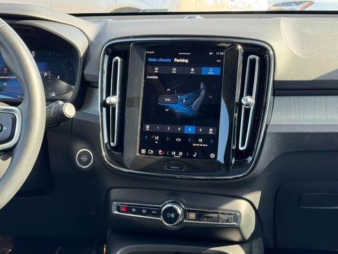 Certified 2025 Volvo XC40 B5 Plus image 14