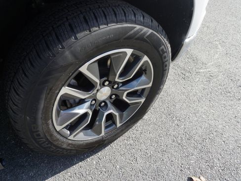 Used 2022 Chevrolet Silverado 1500 LT image 5