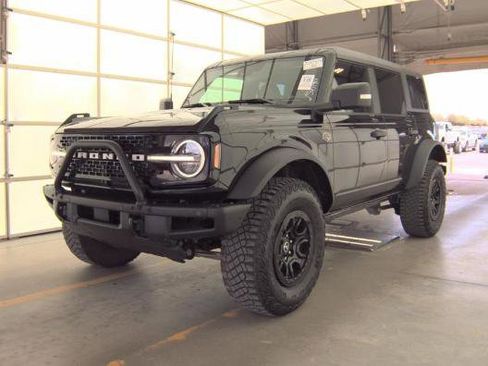 Used 2023 Ford Bronco Wildtrak image 1