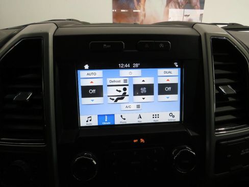 Used 2018 Ford F150 Lariat image 21