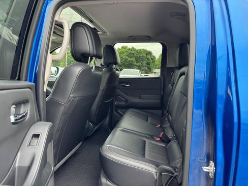 Used 2024 Nissan Frontier SL w/ Technology Package RWD image 10