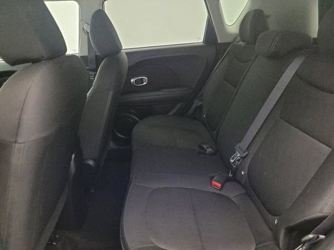 Used 2015 Kia Soul FWD image 17