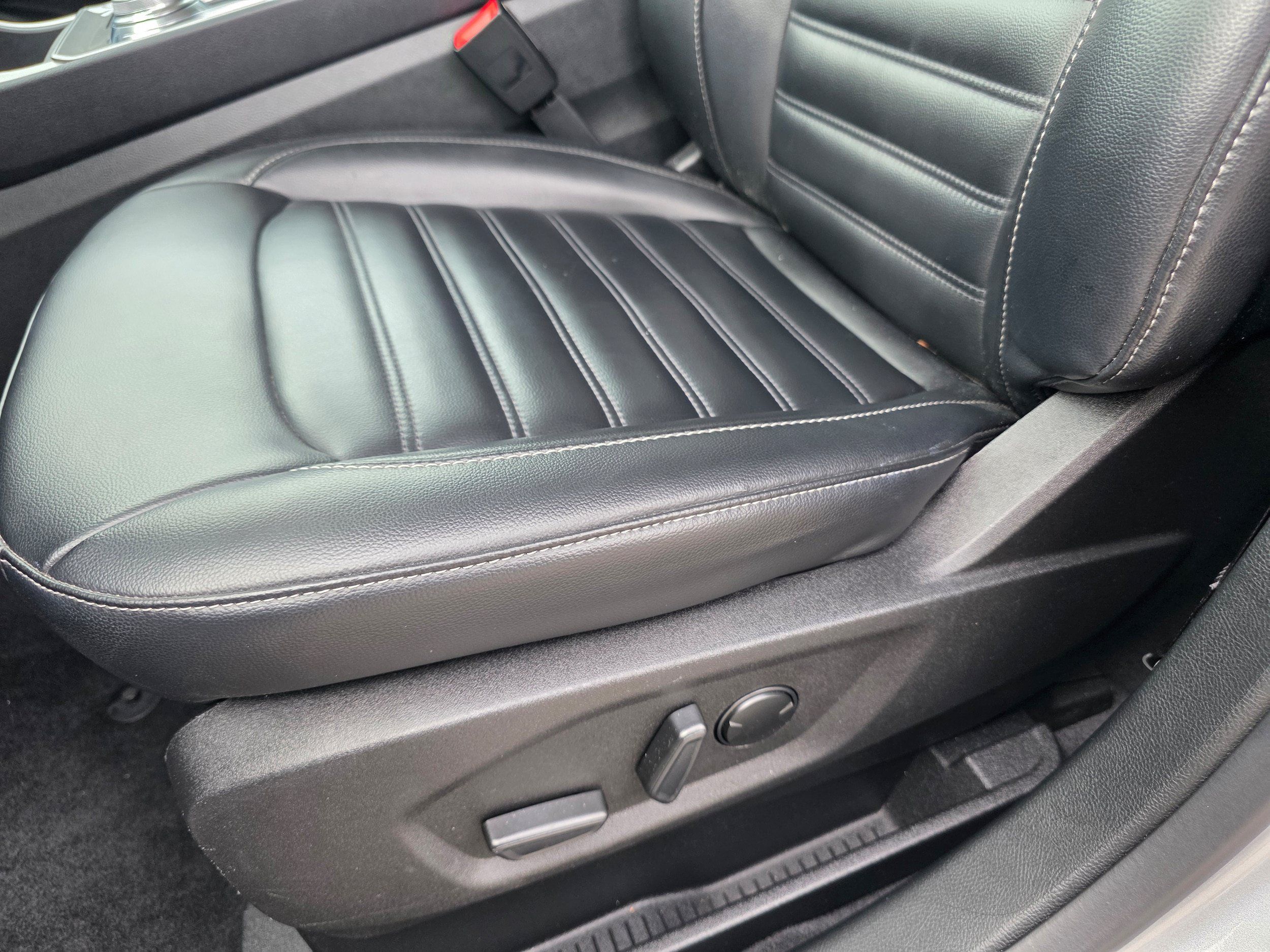 Used 2024 Ford Edge SEL w/ Convenience Package AWD/4WD image 7