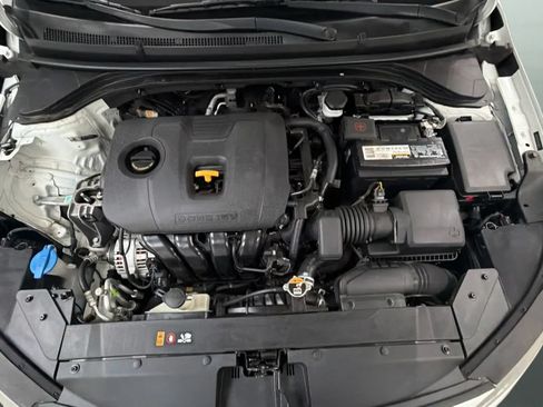 Used 2020 Hyundai Elantra SE w/ Cargo Package (C1) FWD image 22