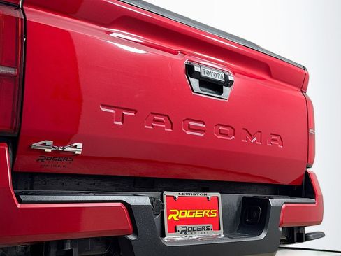 Certified 2025 Toyota Tacoma SR5 image 26