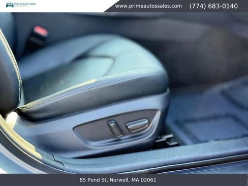 Used 2022 Toyota Camry XLE FWD image 13