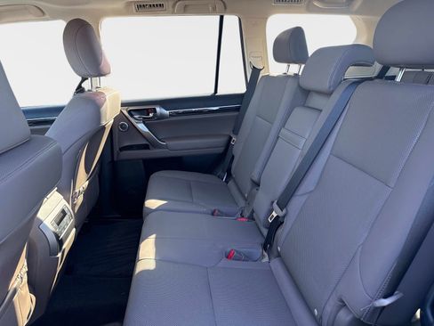 Used 2023 Lexus GX 460 Premium image 14