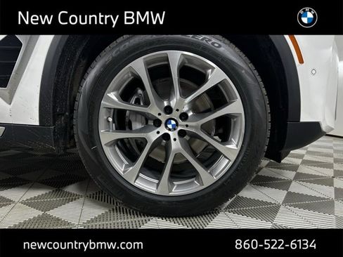 New 2026 BMW X5 xDrive40i w/ Premium Package image 9