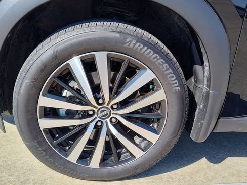 Used 2025 Nissan Pathfinder Platinum w/ Cargo Package image 15