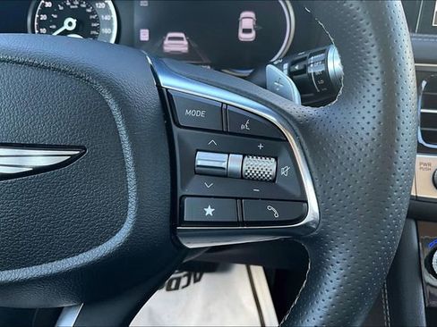 Used 2025 Genesis G70 2.5T RWD image 13