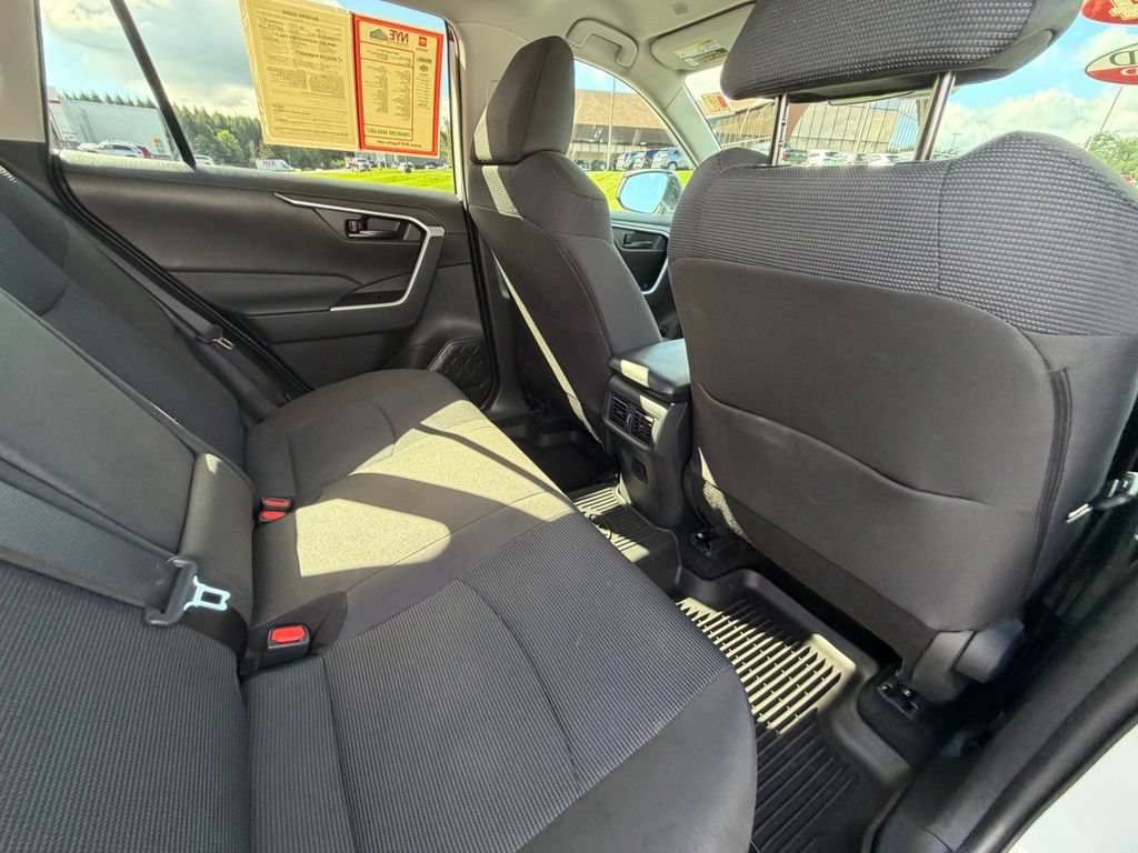 Used 2024 Toyota RAV4 LE AWD/4WD image 37