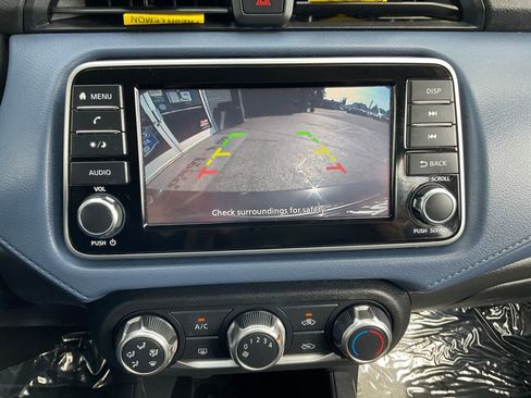 Used 2023 Nissan Versa SV image 21