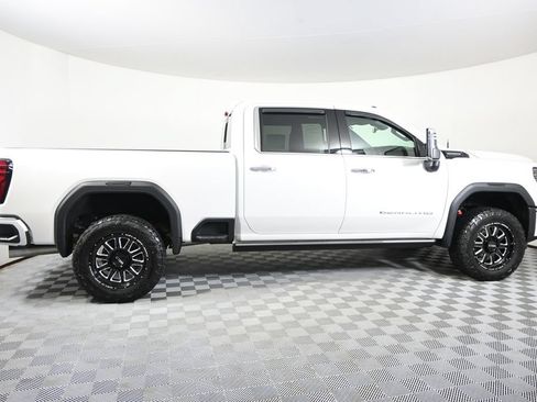 Used 2025 GMC Sierra 3500 Denali Ultimate AWD/4WD image 8