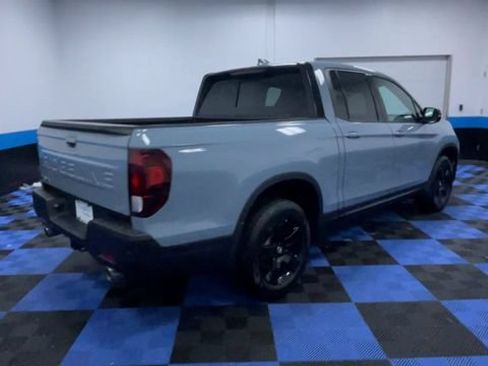 Certified 2024 Honda Ridgeline Black Edition image 8