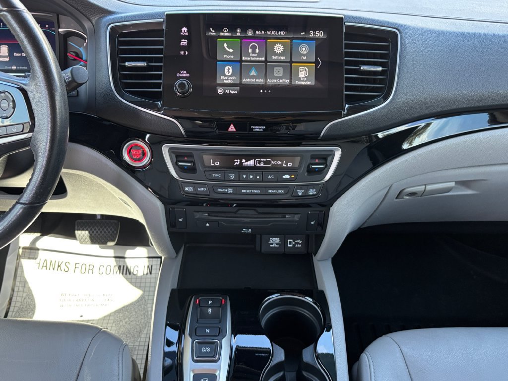Used 2022 Honda Pilot Touring image 16