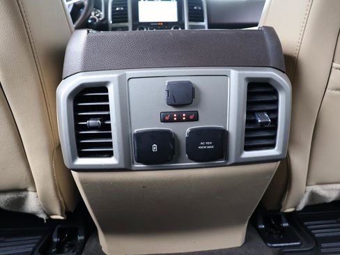 Used 2019 Ford F150 Lariat w/ Equipment Group 502A Luxury AWD/4WD image 38