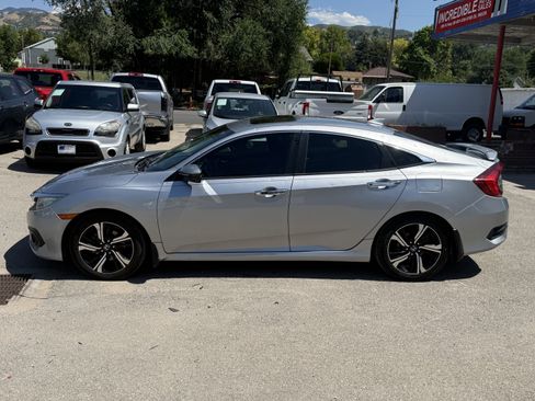 Used 2016 Honda Civic Touring image 7