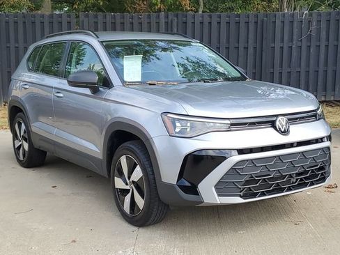 Certified 2025 Volkswagen Taos S AWD/4WD image 31