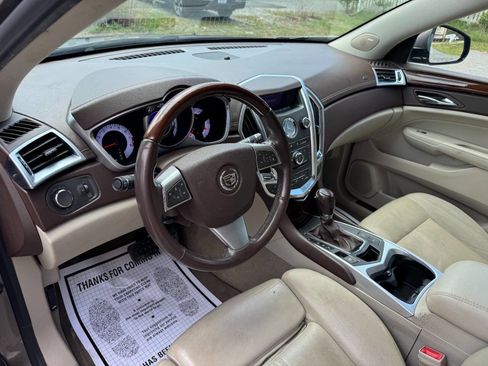 Used 2011 Cadillac SRX Luxury image 18