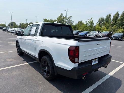 Used 2025 Honda Ridgeline Black Edition image 6