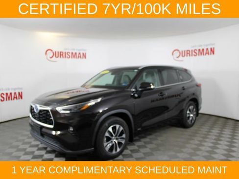 Used 2022 Toyota Highlander XLE AWD/4WD image 3