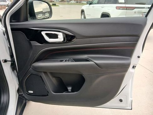 New 2026 Jeep Compass Trailhawk image 15